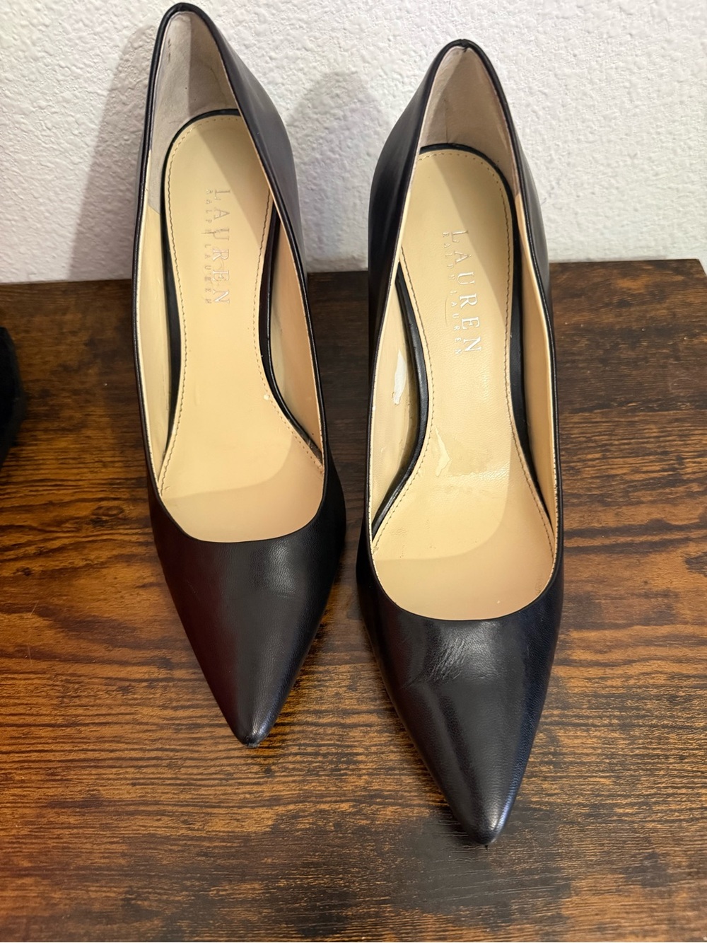 Lauren Ralph Lauren Adena Black Leather Pointed Toe Pumps 7.5B - Picture 3 of 10